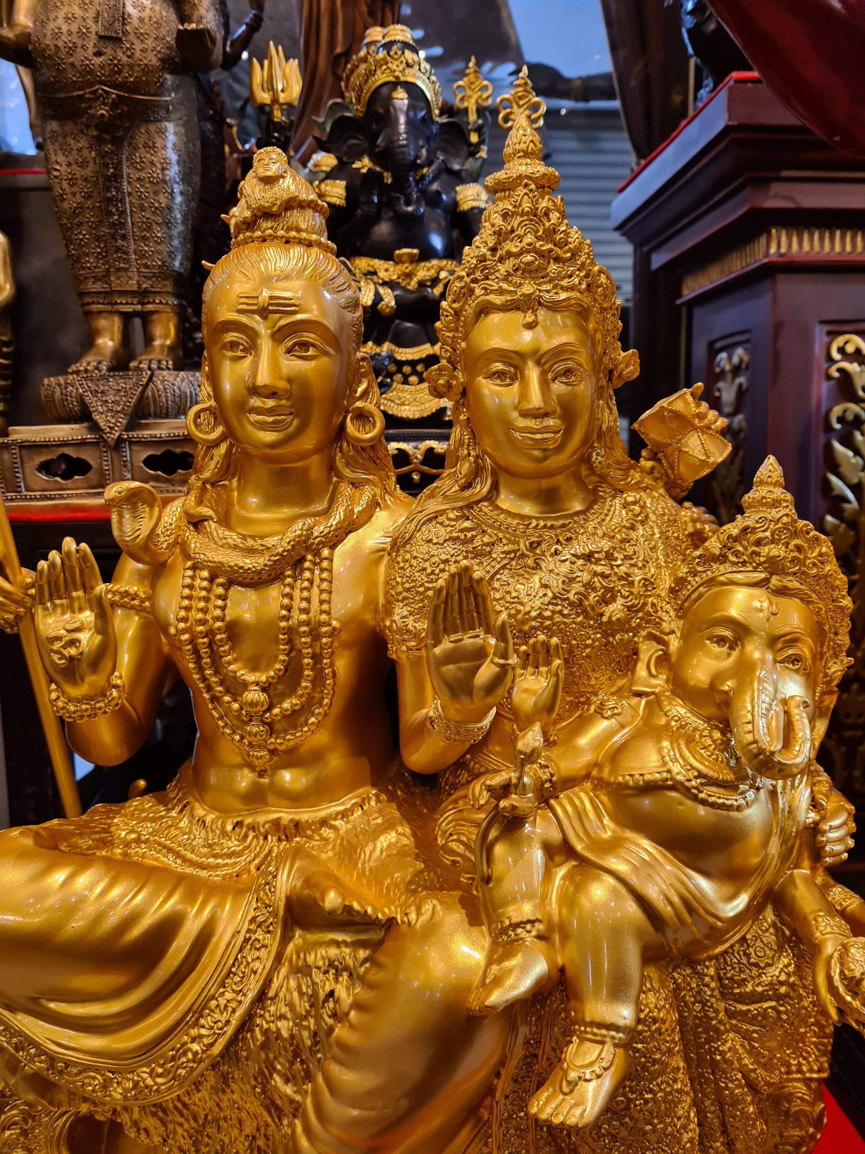 เทวรูป ครอบครัวพระศิวะ พระแม่อุมา พระพิฆเนศ องค์ปฐมฤกษ์ โดย อาจารย์ สุชาติ รัตนสุข (ไม่ให้บูชา)
