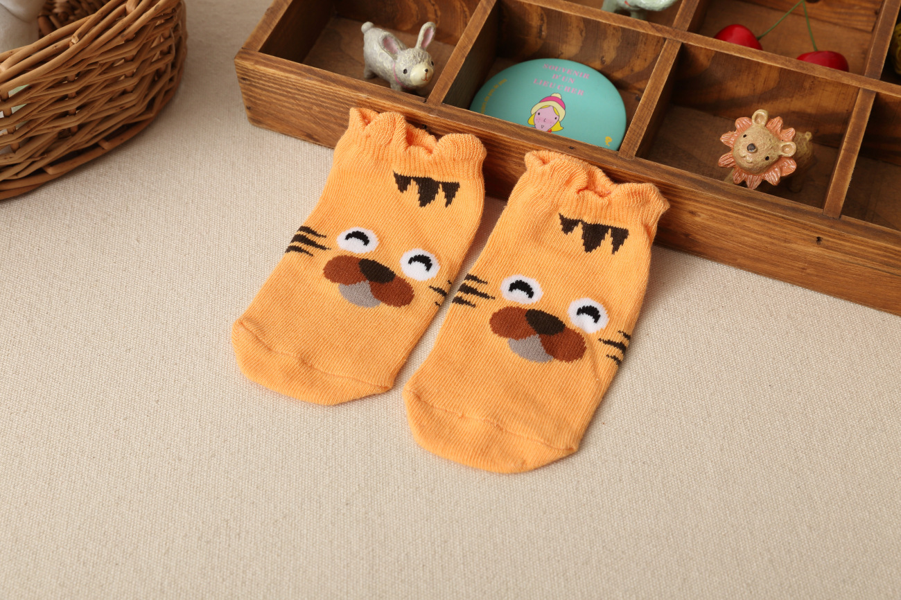 MUISUNGSHOP ถุงเท้าเด็ก KID's SOCK ใส่ได้ตั้งแต่ แรกเกิด ถึง 2 ขวบมีกันลื่น ลายน่ารัก
