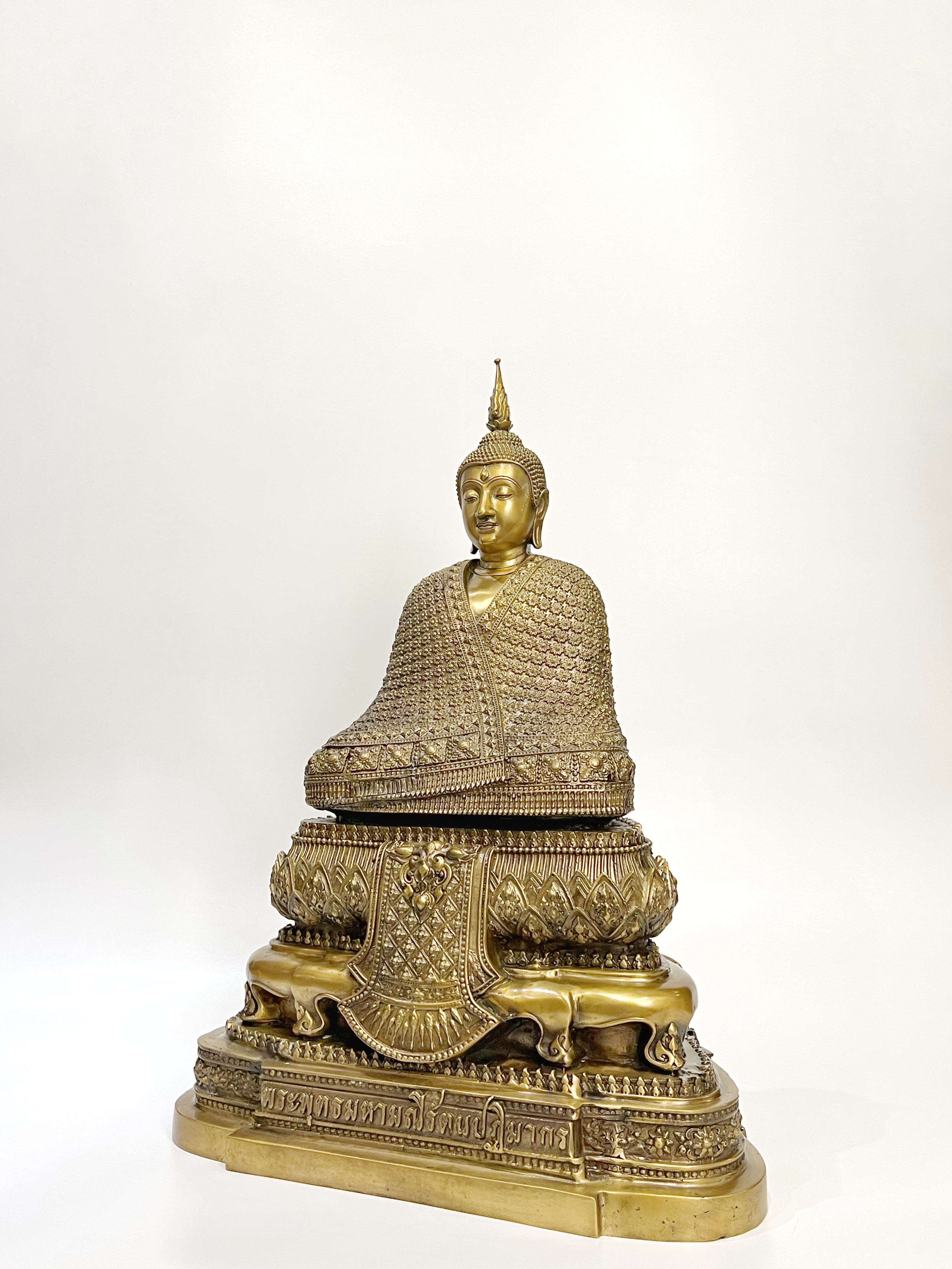รูปหล่อ พระแก้วมรกต ทรงเครื่อง 3 ฤดู หน้าตัก 9 นิ้ว