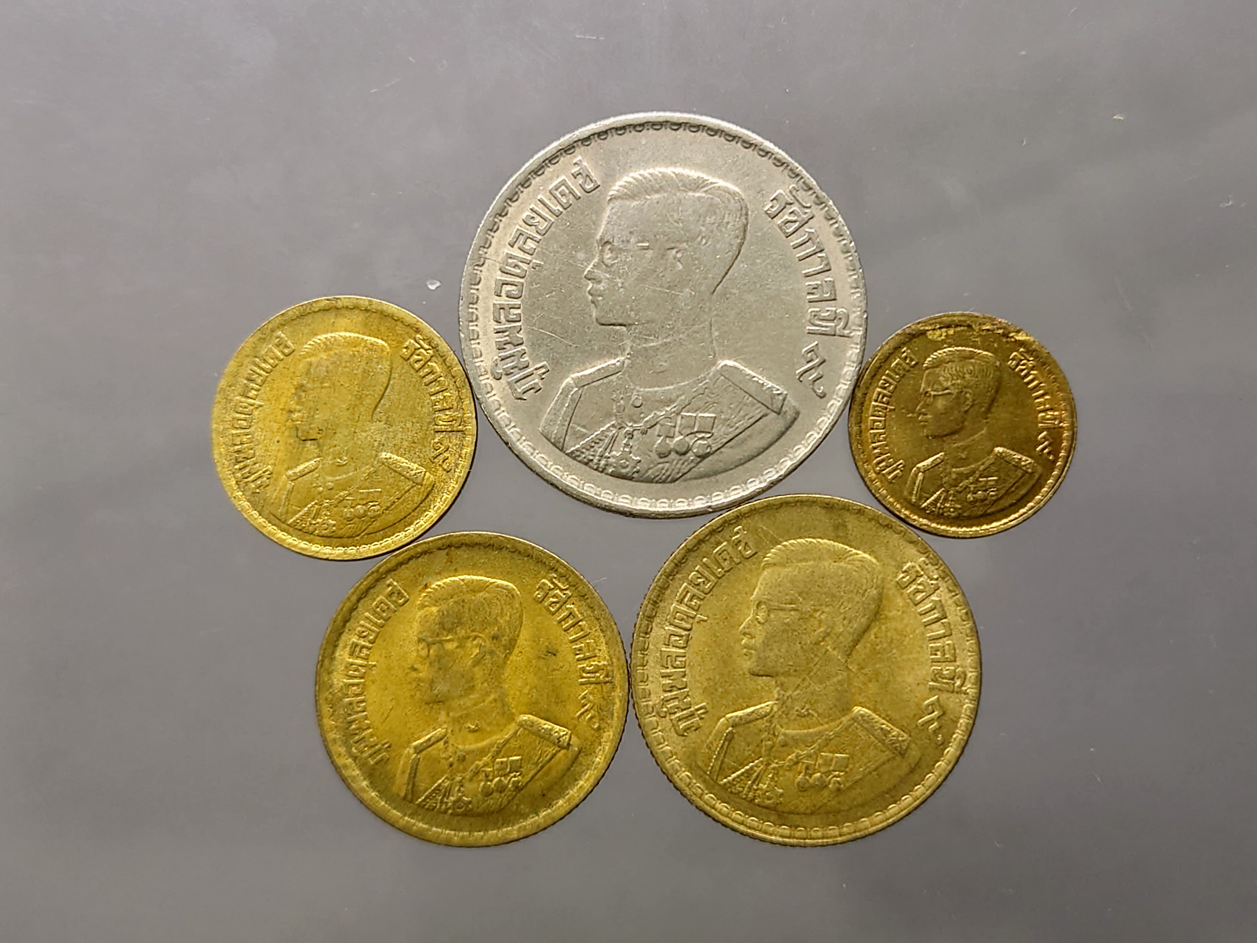 เหรียญหมุนเวียน ครบชุด 5เหรียญ (5-10-25-50 สตางค์ 1 บาท) ปี2500 ผ่านใช้งาน