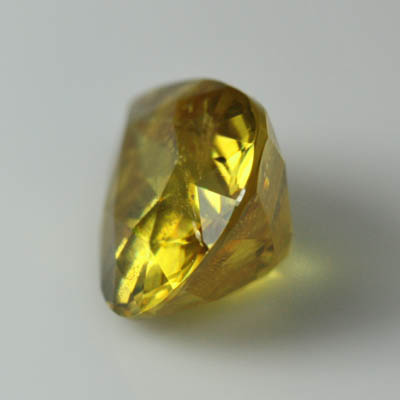 **ขายแล้ว**สฟีน (Sphene) 0.89 กะรัต สีเหลือง ไฟดี ประกายดี
