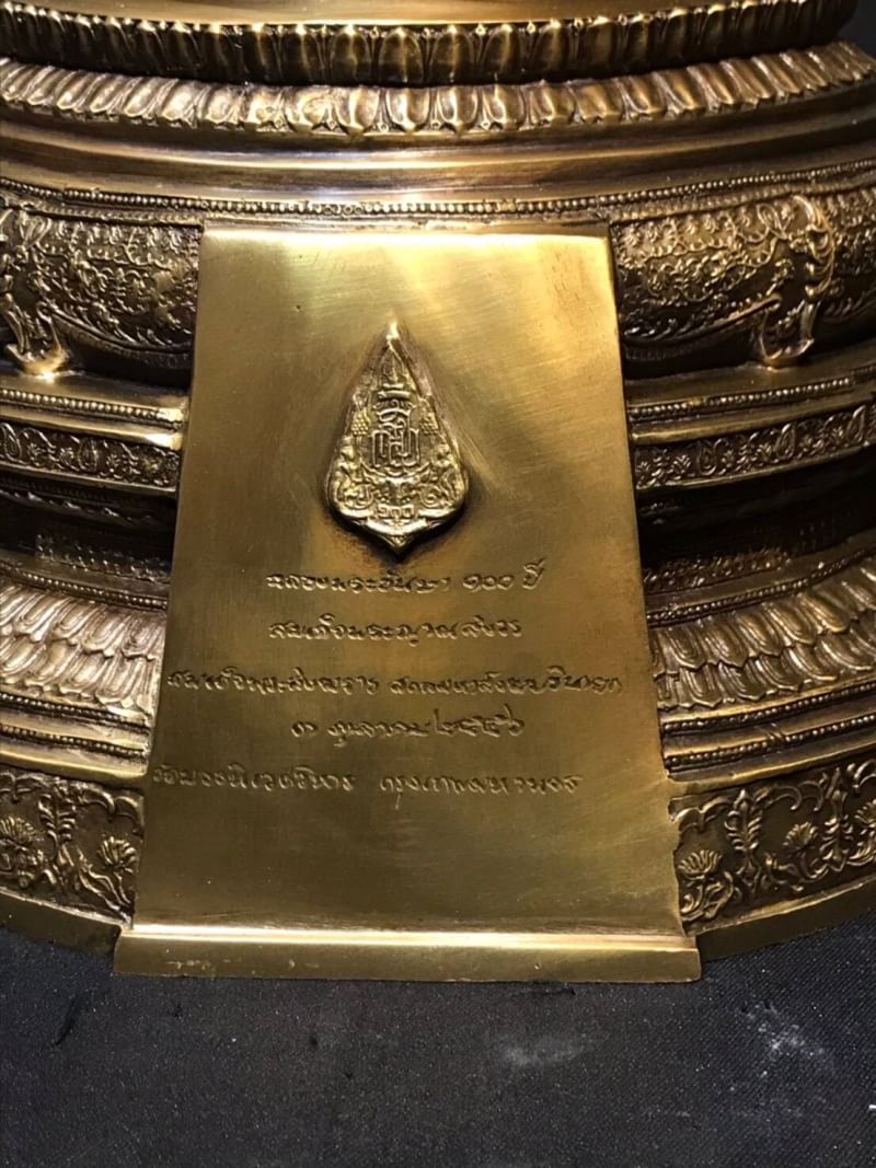 พระพุทธรูป พระพุทธชินสีห์ หน้าตัก 7 นิ้ว ฉลองพระชันษา 100 ปี สมเด็จพระญาณสังวร สมเด็จพระสังฆราช สกลมหาสังฆปริณายก 3 ตุลาคม 2556 วัดบวรนิเวศวิหาร กรุงเทพมหานคร