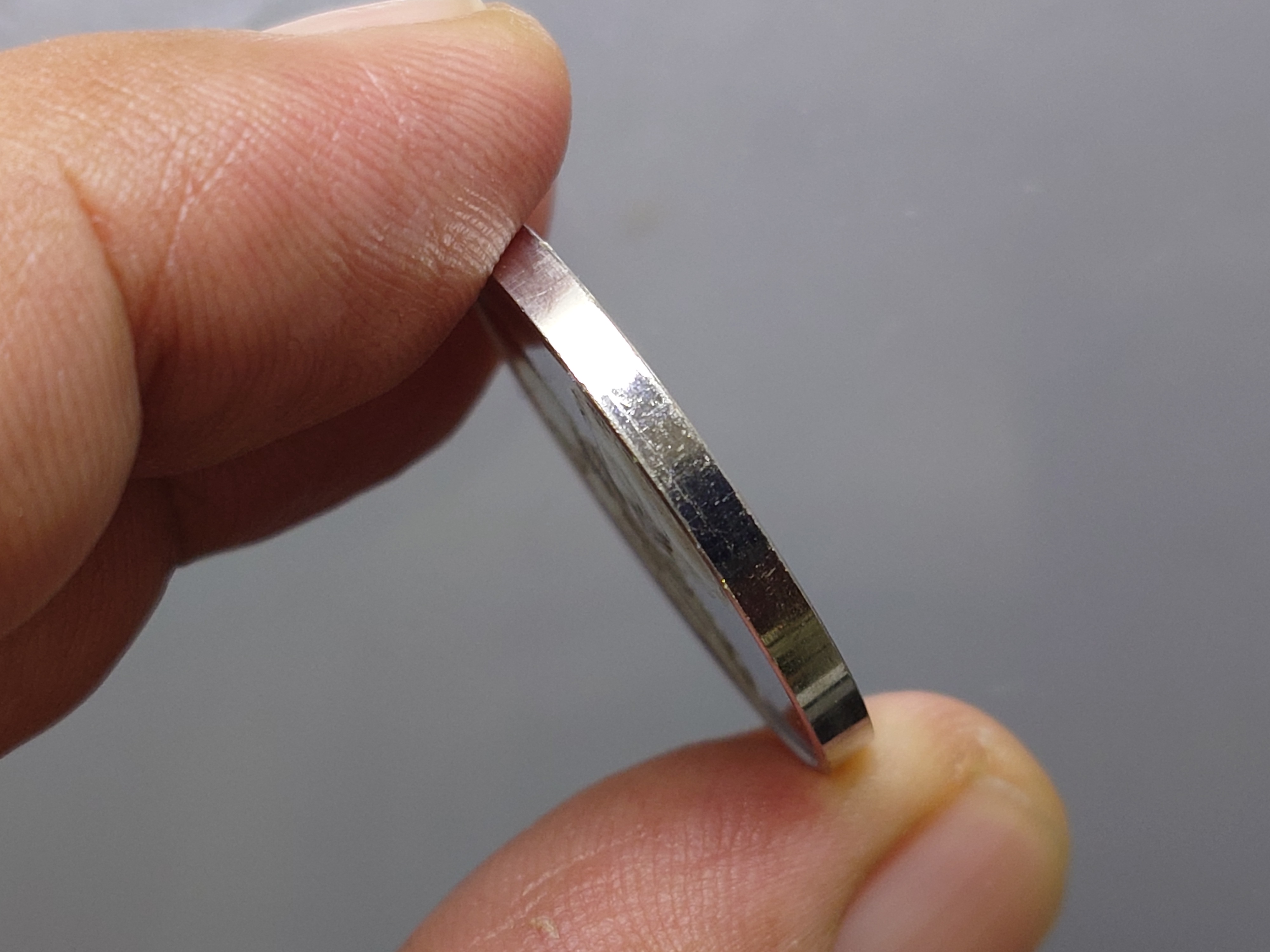 เหรียญคามิโอ เงินขัดเงา หน้ากากทองคำแท้ ที่ระลึก"สร้างอาคารกาญจนาภิเษก ร.9" เฉลิมพระเกียรติ รัชกาลที่9 ทรงครองสิริราชสมบัติครบ 50 ปี โดยมูลนิธิโรงพยาบาลเลิดสิน ปี2539