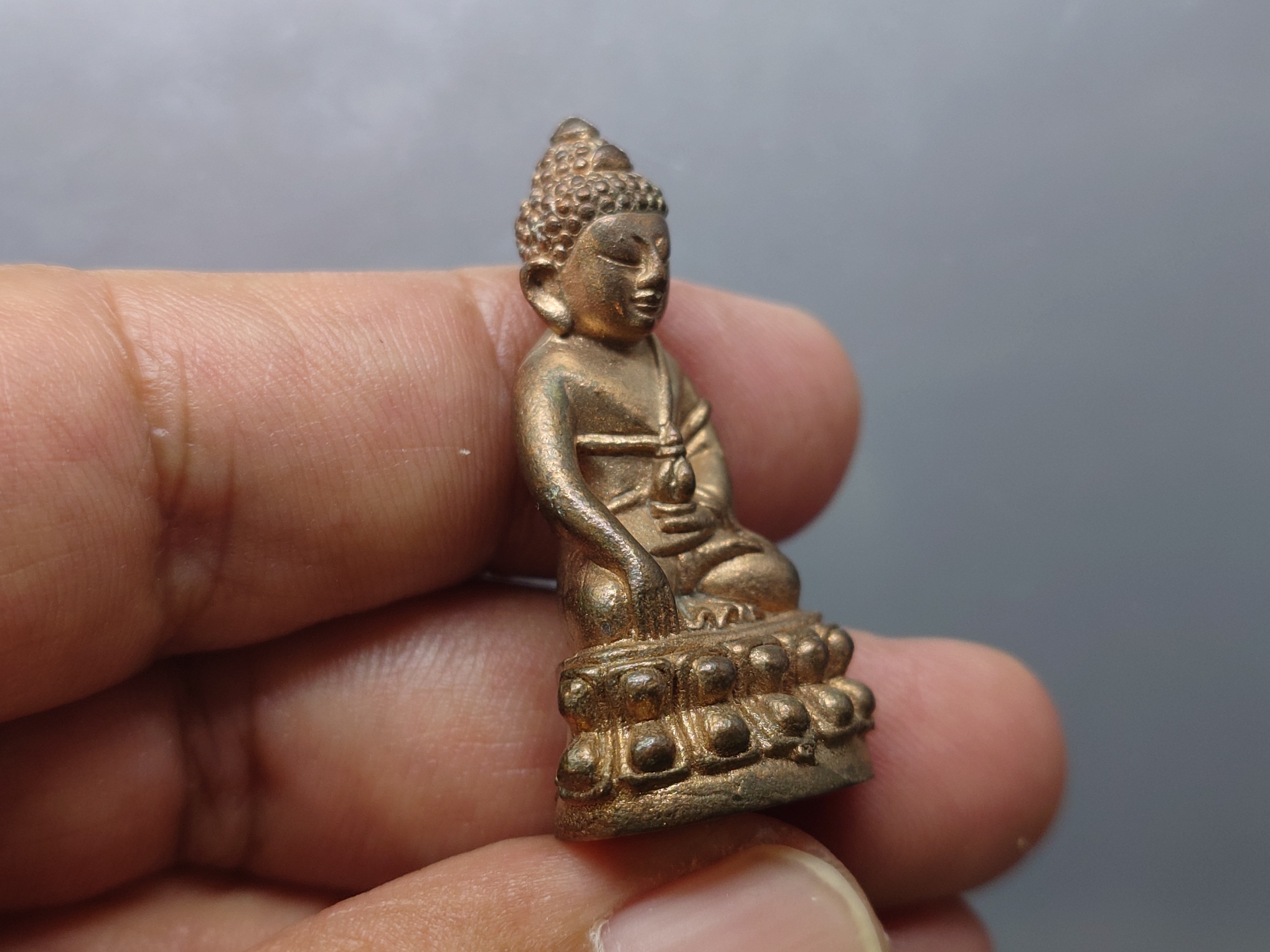 พระกริ่งหลวง เนื้อนวะโลหะ ตอกโค๊ต พิธีสมโภช 76 จังหวัด วัดสุทัศนเทพวราราม ปี2549 พร้อมกล่องเดิม