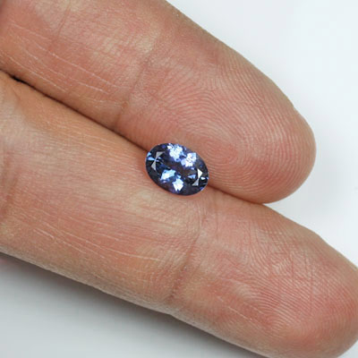 แทนซาไนท์ (Tanzanite) 0.94 กะรัต ไฟดี รูปร่างดี