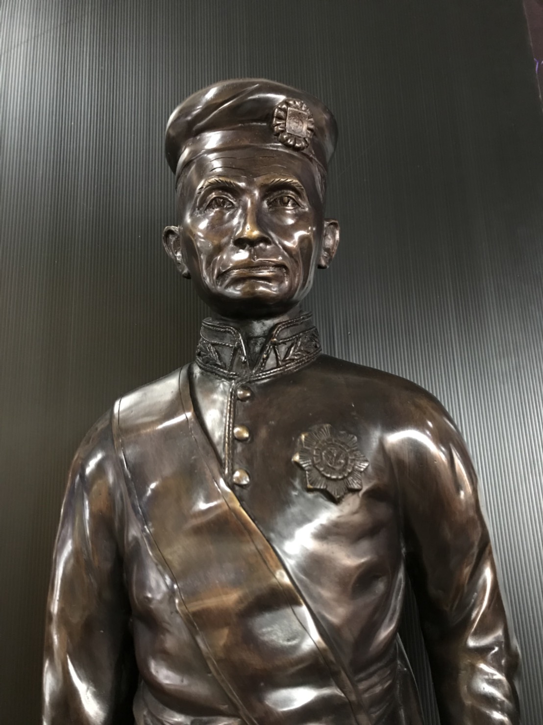 พระบรมรูปหล่อในหลวง รัชกาลที่ 4 รุ่น ใหญ่ สูง 1.2 เมตร เนื้อสำริศ