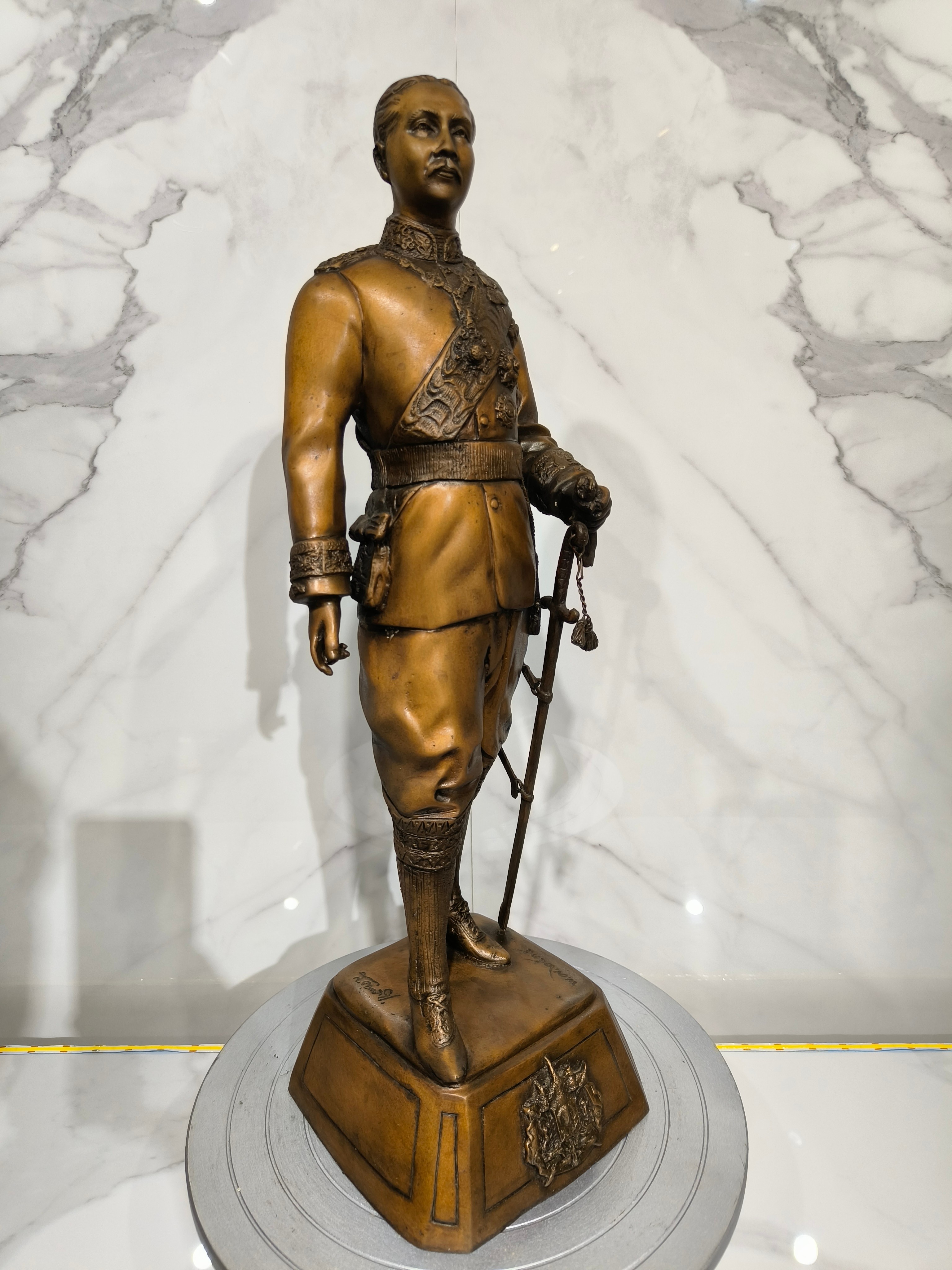 รูปหล่อ รัชกาลที่ 5 ร.5 หน้าตัก 9" พระบาทสมเด็จพระจุลจอมเกล้าเจ้าอยู่หัว สมเด็จพระปิยมหาราช