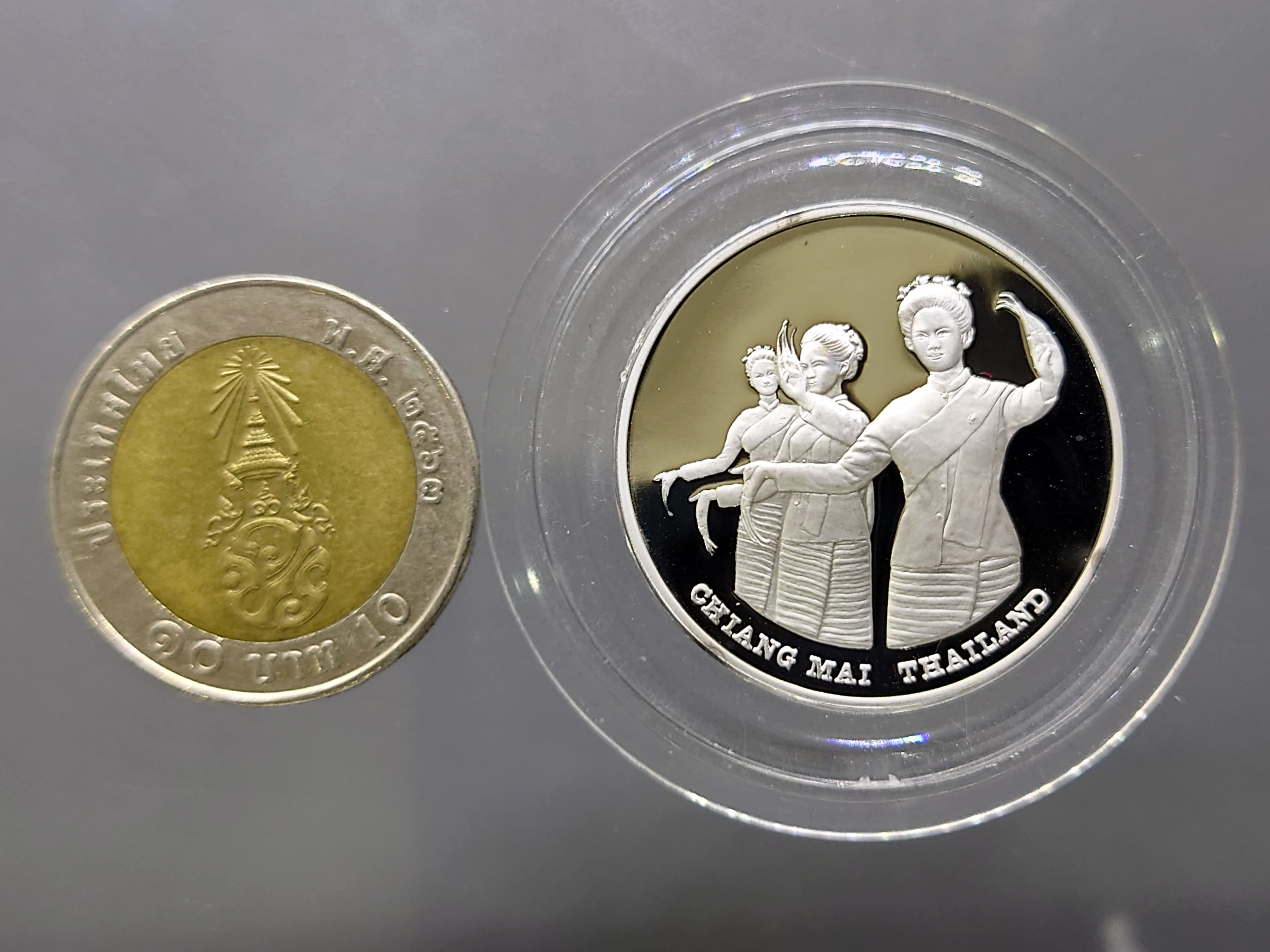 เหรียญเงินขัดเงา ที่ระลึกซีเกมส์ครั้งที่ 18 (เชียงใหม่เกมส์) แบบที่2 พ.ศ.2538 พร้อมกล่องเดิม