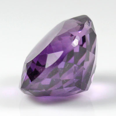 **ขายแล้ว**อเมทิสต์ (Amethyst) 5.06 กะรัต สีม่วงกำลังดี รูปร่างไข่ ไฟดี