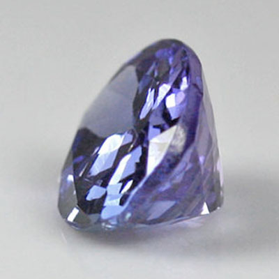 แทนซาไนท์ (Tanzanite) 1.04 กะรัต รูปไข่ ไฟดี