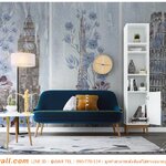 พิมพ์วอลเปเปอร์ แต่งห้องนั่งเล่น เต็มไปด้วยภาพวาดดอกไม้สีฟ้า ด้วยสีสันเเบบสะอาดตา ทำให้รู้สึกโรเเมนติกไปอีกเเบบ