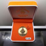 พระพุทธปฏิมาสิริภานิรมิต เนื้อทองแดงรมดำ กองทุนพระเจ้าหลานเธอ พระองค์เจ้าสิริภาจุฑาภรณ์ พุทธาภิเษก โดย สมเด็จพระสังฆราช ณ วัดราชบพิตรฯ ปี2561 กล่องเดิม