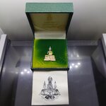 พระพุทธโสธร เนื้อเงินสามกษัตริย์ รุ่นสร้างพระอุโบสถ ขนาดสูง 3 เซ็น ปี 2539 พร้อมกล่องเดิม ใบเซอร์