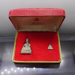 พระกริ่งวัดสุทัศน เนื้อเงิน มูลนิธิอัฏฐมราชานุสรณ์ จัดสร้าง พิธีพุทธาภิเษก ณ พระอุโบสถวัดสุทัศนเทพวราราม ปี2534 นิยม หายาก กล่องเดิม