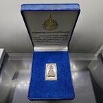 พระพุทธนวมมหาราชายุจฉับปริวัตนมงคล หลังพระปรมาภิไธย ภปร. เนื้อเงิน ที่ระลึก 72 พรรษา รัชกาลที่9 ปี2542 พร้อมกล่องเดิม