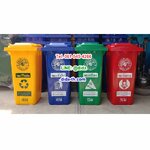 ถังขยะทรงเหลี่ยม พร้อมล้อเข็น 120 ลิตร ฝาเรียบ