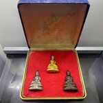 พระกริ่งนวปทุม ภปร (ครบชุด เนื้อทองคำ เนื้อเงิน เนื้อนวะ) พ.ศ.2535 พร้อมกล่องเดิม นิยม สร้างน้อย หายาก