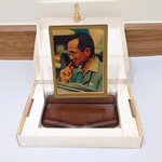 พระบรมฉายาลักษณ์ ทองคำแท้ ที่ระลึก กาญจนาภิเษก แผ่นทองคำ 97.66% ขนาด10*13 เซน ปี 2539 พร้อมแท่นวางและกล่องเดิม