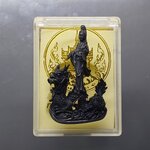 พระโพธิสัตว์กวนอิม รูปหล่อลอยองค์ จ.ระนอง เนื้อนวะโลหะ ขนาดสูง 4 เซน ปี 2539 พร้อมกล่องเดิม นิยม หายาก