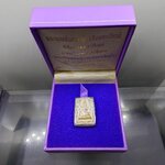 พระพุทธชินราช รุ่นเฉลิมพระเกียรติ หลัง ส.ธ. เนื้อเงิน 99.99% สามกษัตริย์ มูลนิธิสิรินธรราชวิทยาลัย สร้าง พุทธาภิเษก ณ มหาวิหารพระพุทธชินราช ปี2539 พร้อมกล่องเดิม