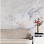 วอลเปเปอร์ติดผนังภาพวิว หมึกกันน้ำ ตกแต่งผนังบ้าน ลายหินอ่อนสีเส้นทองแดงและขาวอมฟ้า พื้นผิวหินอ่อนที่ดูเรียบมีเส้นหยัก และสมจริง