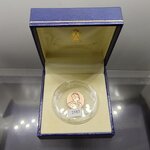 เหรียญเฉลิมพระเกียรติ พระราชสมภพครบ 150 ปี รัชกาลที่5 เนื้อทองแดง พิมพ์เล็ก สาธิตจุฬาฯ สร้าง พ.ศ.2546 พร้อมกล่องเดิม