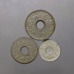 สตางค์รู เนื้อดีบุก ลายบัวกนกแข้งสิงห์ ครบชุด 3 เหรียญ (1-5-10สตางค์) ปี2485