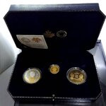 เหรียญที่ระลึก 3 เหรียญ (เนื้อทอง99.99 -เนื้อเงินเคลือบทองแท้บางส่วน -เนื้อโลหะผสม)เฉลิมพระเกียรติ ร9 พระชนมพรรษา 88 พรรษา(ราคาจอง 32288 บาท)