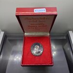 เหรียญเทิดพระเกียรติ รัชกาลที่5 ทรงยินดี รุ่นแรก หลวงพ่อเปิ่น วัดบางพระ เสาร์ 5 เนื้อเงิน พิมพ์ใหญ่ พ.ศ. 2535 พร้อมกล่องเดิม