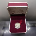 พระพุทธชินราช กรมตำรวจรุ่นแรก รุ่น “ประวัติศาสตร์” (เหรียญทรงรี พิมพ์เล็ก) เนื้อเงิน ขัดเงา พ่นทราย ปี2562 พร่อมกล่องเดิม