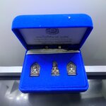 พระไพรีพินาศ ญสส ชุด 3 องค์ เนื้อเงิน ญสส 84 พรรษา สมเด็จพระญาณสังวรฯ ทรงอธิฐานจิตเดี่ยว วัดบวรนิเวศวิหาร ปี2540 พร้อมกล่องเดิม