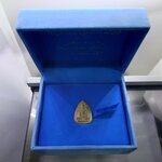 พระแก้วมรกต ญสส สมเด็จพระญาณสังวร เนื้อเงิน พิมพ์ใหญ่ รุ่นมรดกไทย มรดกโลก จัดสร้างโดยมูลนิธิปริยัติศึกษา พ.ศ.2536 พร้อมกล่องเดิม