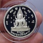 พระพุทธชินราช หลัง สมเด็จพระนเรศวรมหาราช เงินขัดเงา ขนาด 2.5 เซน วัดพระศรีรัตนมหาธาตุวรมหาวิหาร พร้อมตลับ 2548