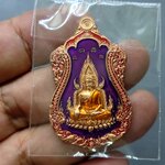 พระพุทธชินราช หลัง ท้าวเวสสุวรรณ รุ่นขุมทรัพย์มหาเทพ เนื้อทองแดงลงยา 2 หน้า พื้นม่วง วัดสุทัศน์ๆ มูลนิธิมิราเคิ่ลออฟไลฟ์ๆ จัดสร้าง ปี2565