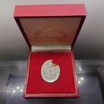 พระโพธิสัตว์อวโลกิเตศวร กวนอิม เนื้อเงิน รุ่นเจริญเมตตา ขนาดสูง 3 เซน วัดบวรนิเวศวิหาร ปี 2536 พร้อมกล่องเดิม