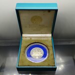 เหรียญสามพี่น้อง เนื้อเงินขัดเงา พระพุทธโสธร พระบ้านแหลม พระวัดไร่ขิง พ.ศ.2539 พร้อมกล่อง สวยๆเดิมๆ จัดสร้างน้อย