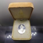 พระอวโรกิเตศวร เจ้าแม่กวนอิม หลังมังกร เนื้อเงิน วัดบวรนิเวศวิหาร ปี 2535 พร้อมกล่องเดิม