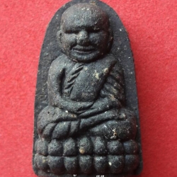 พระของขวัญพิมพ์จิ๋ว หลวงปู่ทวดเนื้อว่าน108 โรยแร่บางสะพาน วัดห้วยมงคล จ.ประจวบคีรีขันธ์ (พร้อมกล่องเดิมจากวัด)