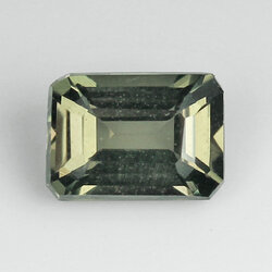 คอร์เนอรูพีน (Kornerupine) 0.69 กะรัต พลอยหายาก จากปากีสถาน [ID3054]