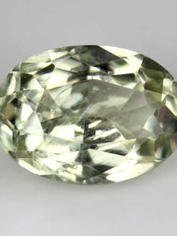 **ขายแล้ว**ไดอะสปอร์ (Diaspore) 0.89 กะรัต สีเขียวอ่อน หายาก จากตุรกี