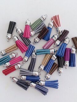 พู่ห้อย หัวสีนิกเกิล สุ่มสี