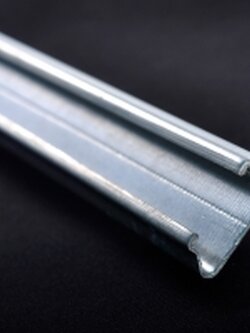 รางวายล็อค 4 เมตร พร้อมสปริง 2 เส้น (ขายขั้นต่ำ 6 ชุด)