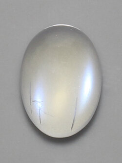 มูนสโตนหรือมุกดาหารเหลือบฟ้า (Blue sheen Moonstone) 2.85 กะรัต