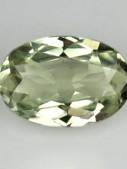 **ขายแล้ว**ไดอะสปอร์ (Diaspore) 0.47 กะรัต สีเขียวอ่อน หายาก จากตุรกี