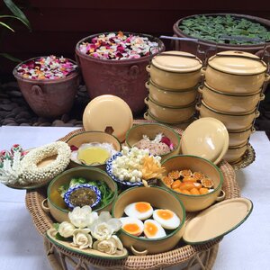 ปิ่นโต สังกะสีเคลือบ