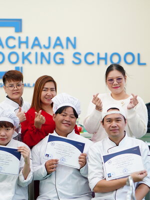 Congratulation! นักเรียนคลาสอาหารไทยมืออาชีพ 90 ชั่วโมงรุ่นที่ 18