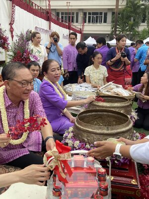 โรงเรียนศูนย์การเรียนรู้ณชจันทร์ เข้าร่วมงาน💦สุมาคารวะสระเกล้าดำหัว ป๋าเวณีปี๋ใหม่เมือง 2567