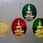 พระแก้วมรกต ทรงฤดูร้อน กาลั่ยลงยา 3 สี หลังตรากาญจนาภิเษก พิธีพุทธาภิเษก ณ อุโบสถวัดพระศรีรัตนศาสดาราม ปี2539 พร้อมกล่องเดิม